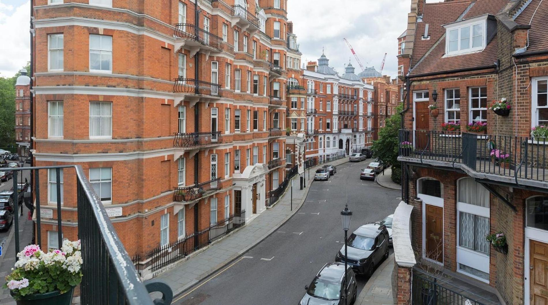 Pocket Full Of Pearls 1 Bedroom Duplex Penthouse