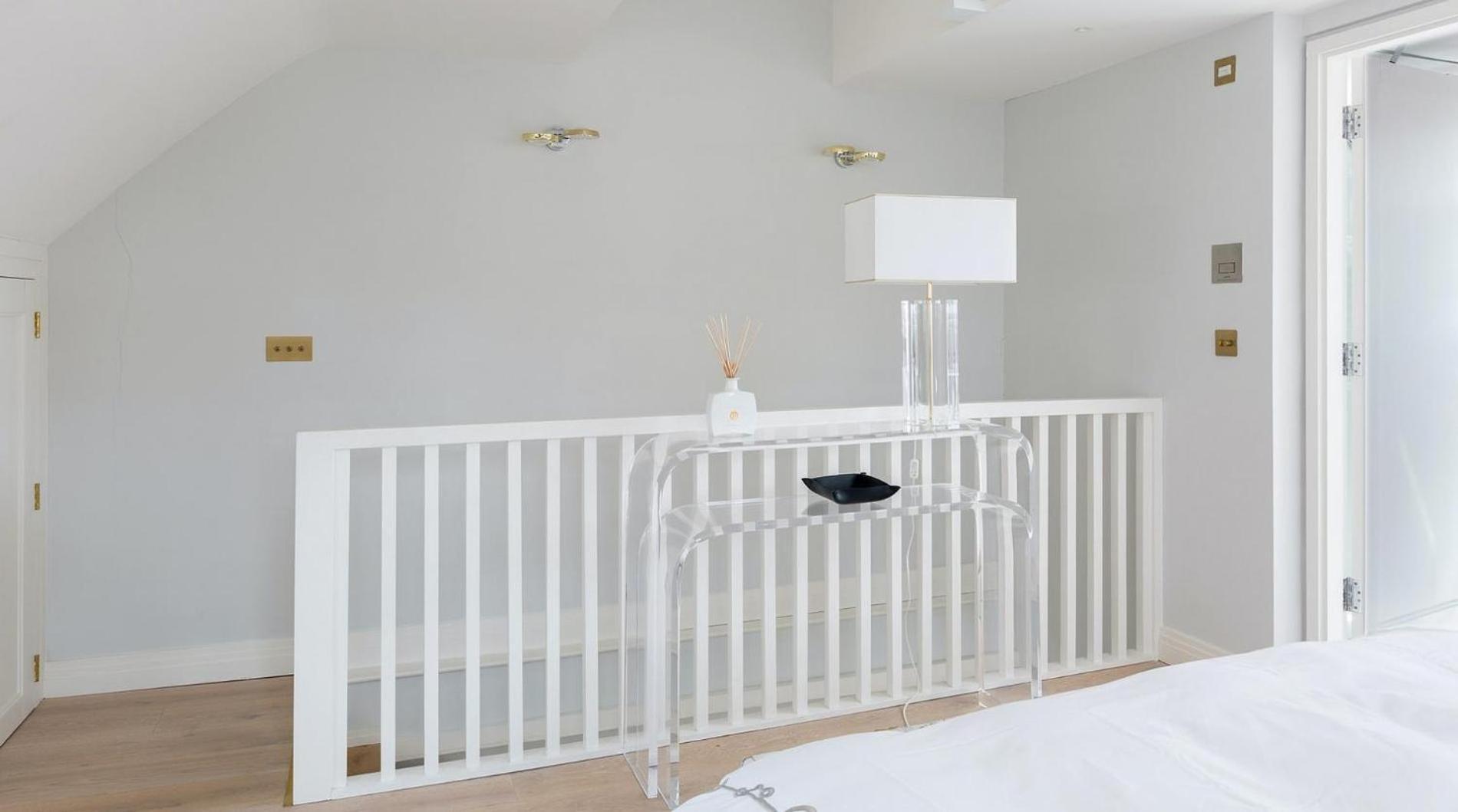 Pocket Full Of Pearls 1 Bedroom Duplex Penthouse Appartamento Londra